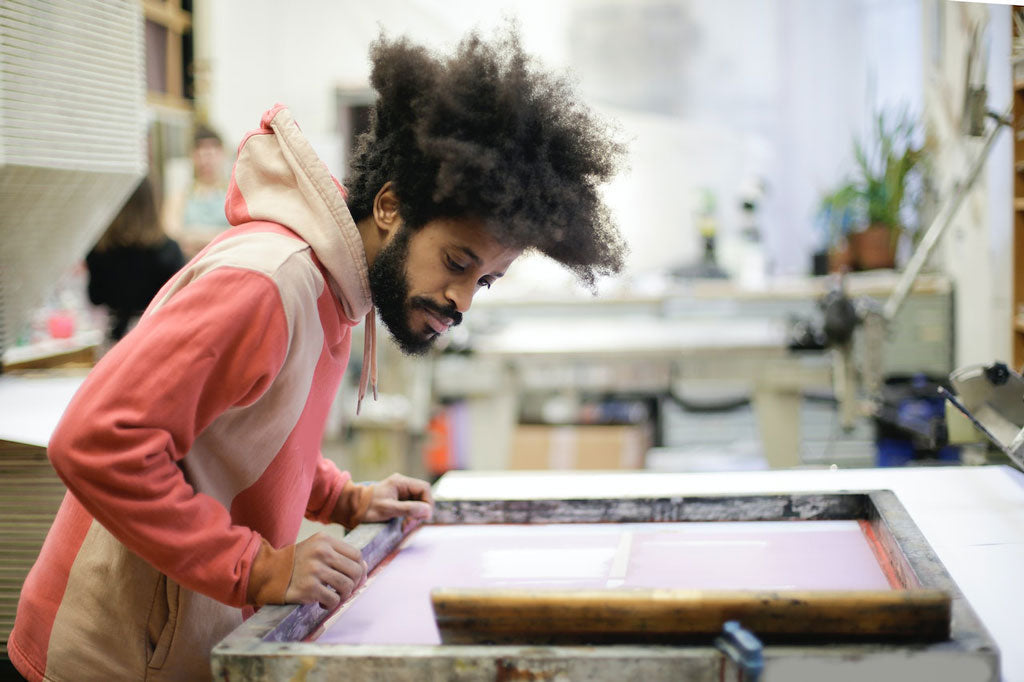UK T-Shirt Printing: The Advantages of using a UK T-Shirt Printer