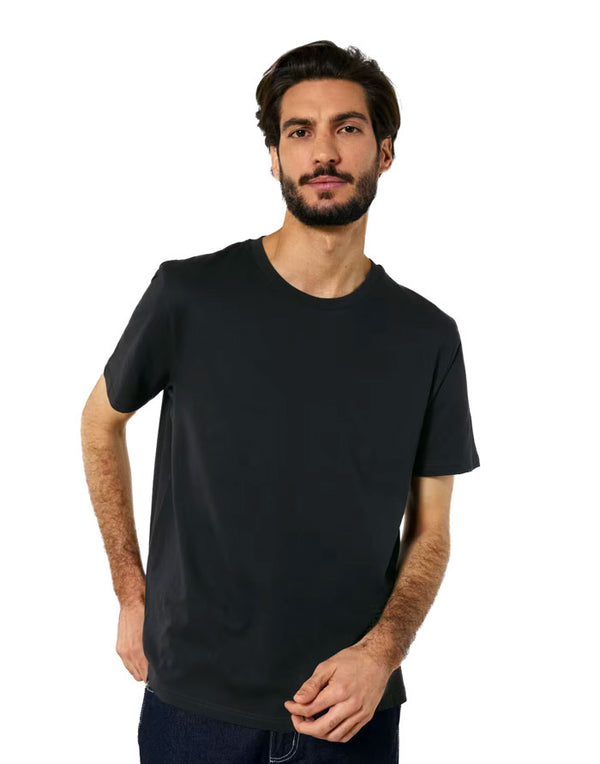 STTU758 Stanley/Stella Rocker Unisex T-ShirtBlack Front View